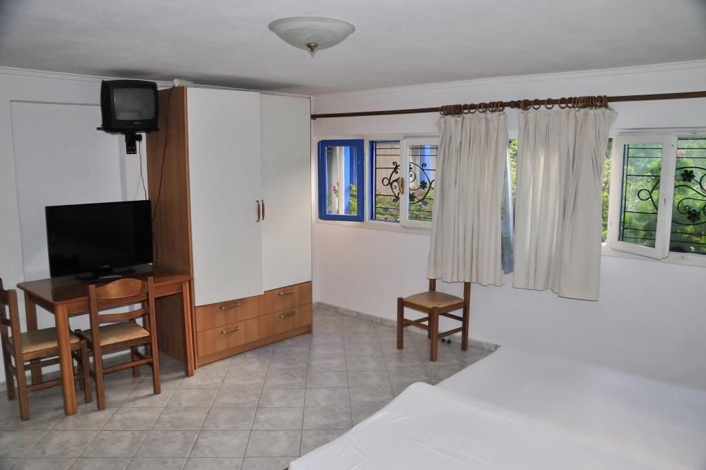 Milos Bay Suites Adamantas Eksteriør billede