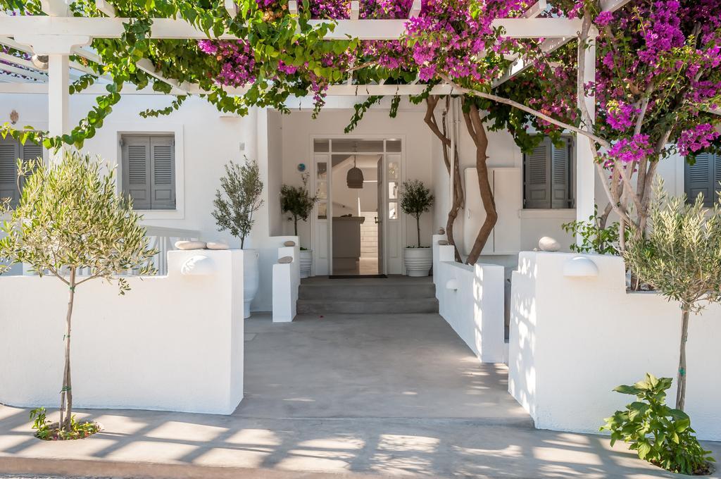 Milos Bay Suites Adamantas Eksteriør billede